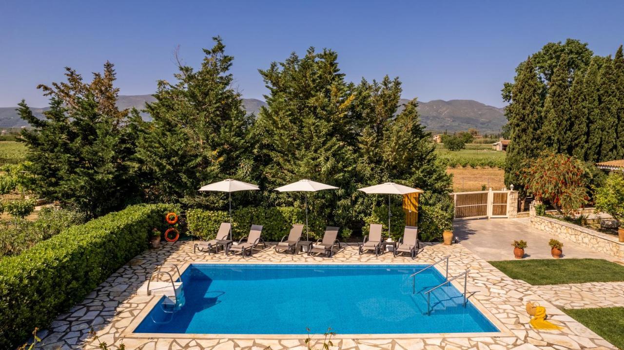 Villa In Pietra Kalamaras Makhairádhon Exteriér fotografie